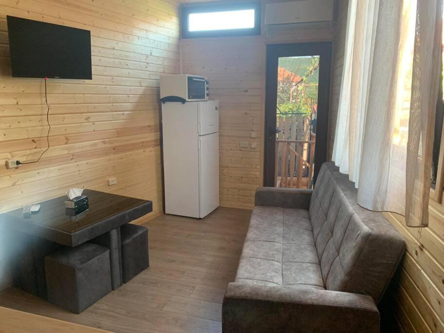 C'Est La Vie Apartment Mtsʼkhetʼa Bagian luar foto